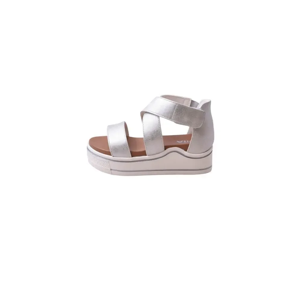 Mia Kids Minka-II Girl's Sandals Little/Big Hook/Closure Strap Shoes White. SZ-2